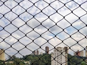 Redes de segurança para creches em Manaus