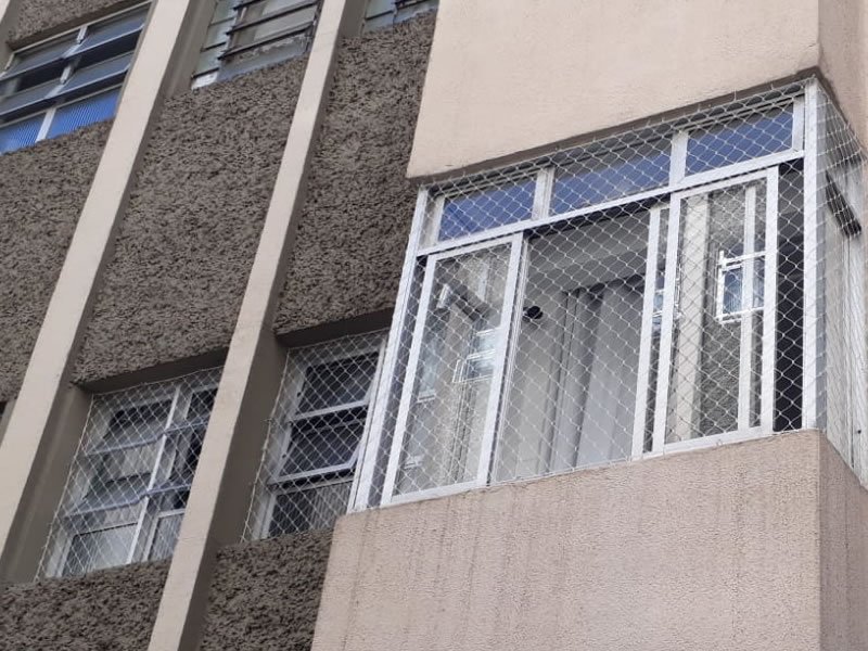 Proteja crianças com tela de proteção em Manaus